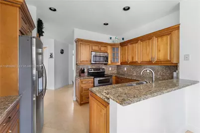 15832 SW 10th St, Pembroke Pines, FL 33027 - Photo 14
