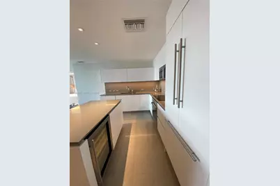 88 SW 7th St #1904, Miami, FL 33130 - Photo 4