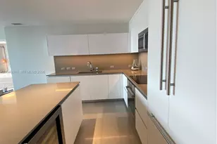 88 SW 7th St, Miami, FL 33130 - Photo 4