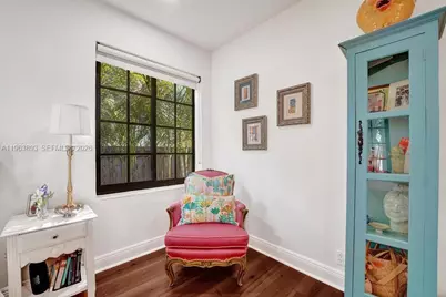 1028 Tyler St, Hollywood, FL 33019 - Photo 32