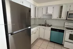 16950 W Dixie Hwy A526 Hwy, North Miami Beach, FL 33160 - Photo 2