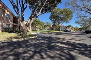 1608 Belmont Ln, North Lauderdale, FL 33068 - Photo 2