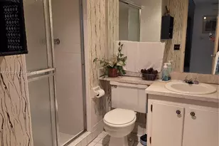 8834 W McNab Rd, Tamarac, FL 33321 - Photo 16