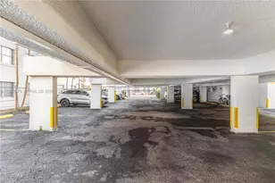 720 Collins Ave, Miami Beach, FL 33139 - Photo 36