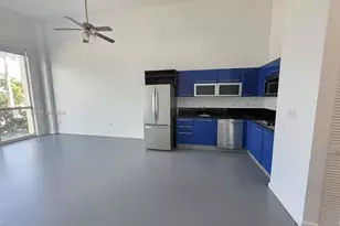 253 NE 2nd St, Miami, FL 33132 - Photo 2