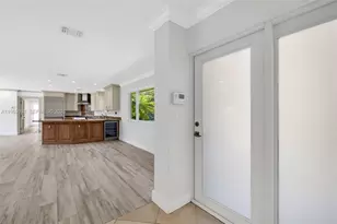 10110 SW 66th St, Miami, FL 33173 - Photo 6