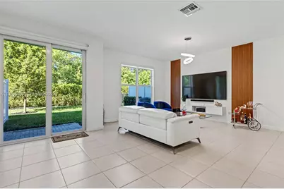 4303 Hammock Grove Dr, Lake Worth, FL 33467 - Photo 4