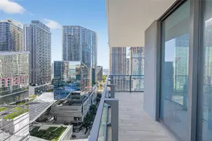 68 SE 6th St, Miami, FL 33131 - Photo 22