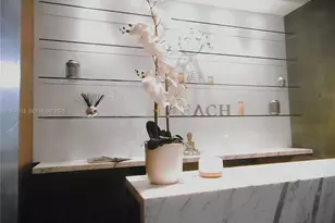 68 SE 6th St, Miami, FL 33131 - Photo 46