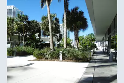 68 SE 6th St #1702, Miami, FL 33131 - Photo 40