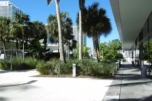 68 SE 6th St, Miami, FL 33131 - Photo 40