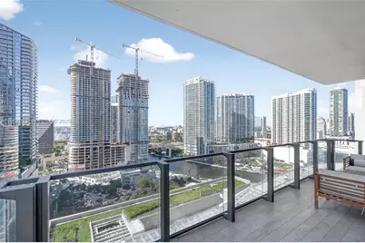 68 SE 6th St #1702, Miami, FL 33131 - Photo 20