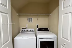 11503 NW 89th St, Doral, FL 33178 - Photo 6