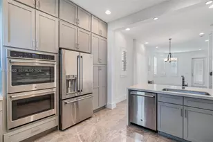 1757 NE 9th St, Fort Lauderdale, FL 33304 - Photo 6