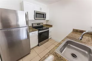 10521 SW 157th Pl, Miami, FL 33196 - Photo 10