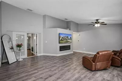 18765 NW 55th Ave, Miami Gardens, FL 33055 - Photo 4