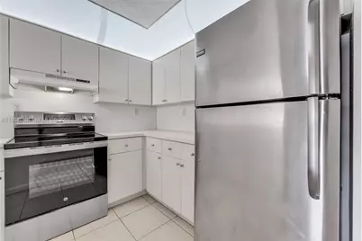 240 W 68th St #207, Hialeah, FL 33014 - Photo 6