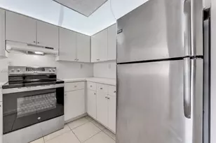 240 W 68th St, Hialeah, FL 33014 - Photo 6