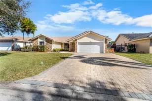 375 NW 107th Terrace, Coral Springs, FL 33071 - Photo 2