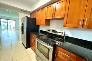 7308 SW 82nd St, Miami, FL 33143 - Photo 4