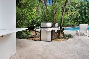 278 S Island Dr, Golden Beach, FL 33160 - Photo 10