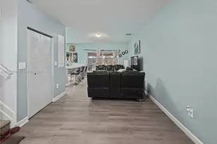 396 NW 12th Pl, Florida City, FL 33034 - Photo 2