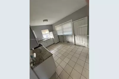 21 NW 60th St, Miami, FL 33127 - Photo 20
