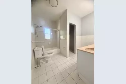 21 NW 60th St, Miami, FL 33127 - Photo 14