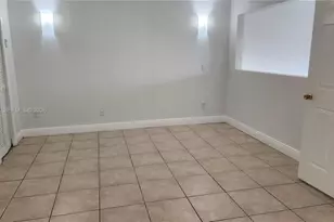 8600 SW 109th Ave, Miami, FL 33173 - Photo 6