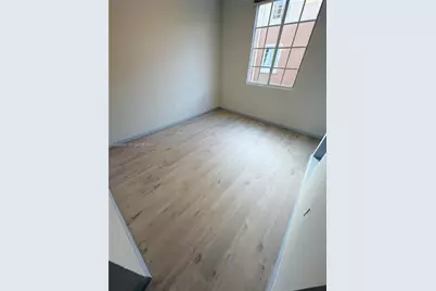 2881 NE 185th St #102, Aventura, FL 33180 - Photo 2