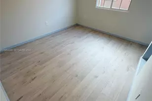 2881 NE 185th St, Aventura, FL 33180 - Photo 2