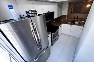 2881 NE 185th St, Aventura, FL 33180 - Photo 8