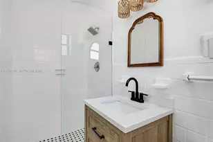 1275 Marseille Dr, Miami Beach, FL 33141 - Photo 16