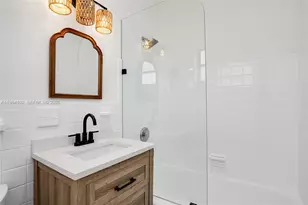 1275 Marseille Dr, Miami Beach, FL 33141 - Photo 12