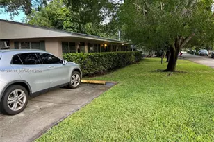 8885 NE 8th Ct, Miami, FL 33138 - Photo 20