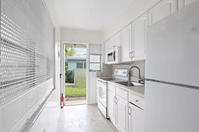 8885 NE 8th Ct #A, Miami, FL 33138 - Photo 4