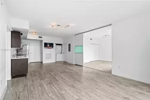 90 SW 3rd St, Miami, FL 33130 - Photo 10