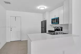 241 NW 40th St, Oakland Park, FL 33309 - Photo 4