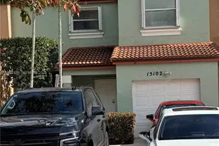 15102 NW 7th Ct, Pembroke Pines, FL 33028 - Photo 2