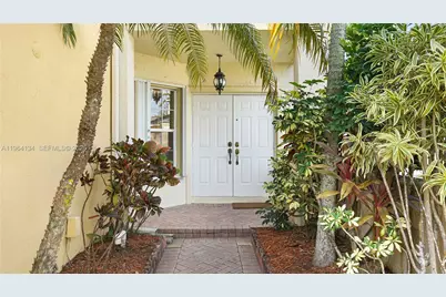 5486 NW 112th Path #5486, Doral, FL 33178 - Photo 4