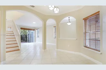 5486 NW 112th Path #5486, Doral, FL 33178 - Photo 8