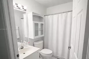 5724 NW 112th Pl, Doral, FL 33178 - Photo 6