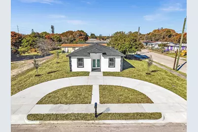 803 20th N St, Fort Pierce, FL 34950 - Photo 2