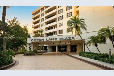 170 Ocean Lane Dr #403, Key Biscayne, FL 33149 - Photo 2