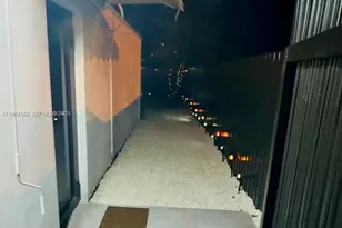 610 NW 111th St, Miami, FL 33168 - Photo 4