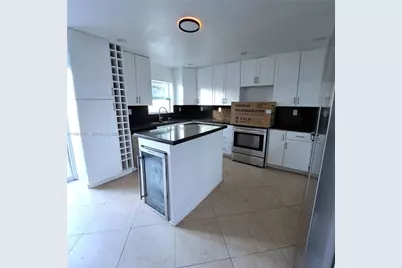 3920 Woodside Dr #8, Coral Springs, FL 33065 - Photo 2