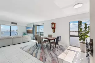 2201 Brickell Ave, Miami, FL 33129 - Photo 14