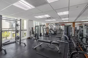 31 SE 5th St, Miami, FL 33131 - Photo 32