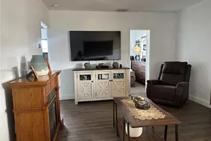991 E 47th St, Hialeah, FL 33013 - Photo 24