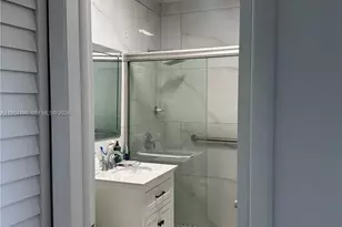 991 E 47th St, Hialeah, FL 33013 - Photo 20
